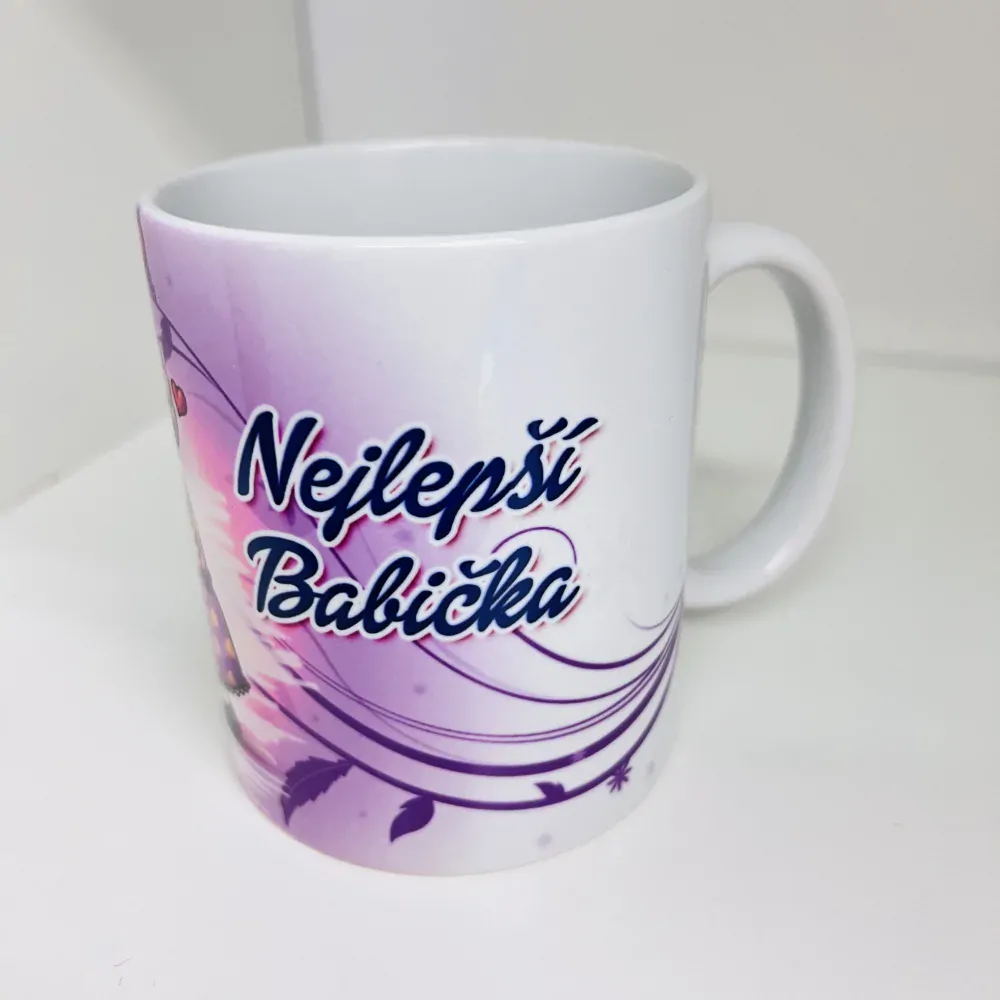 HRNEK - NEJLEPŠÍ BABIČKA