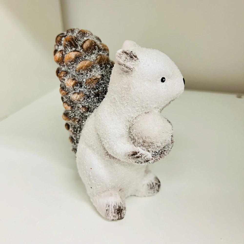 ZIMNÍ DEKORACE FIGURKA VEVERKA 