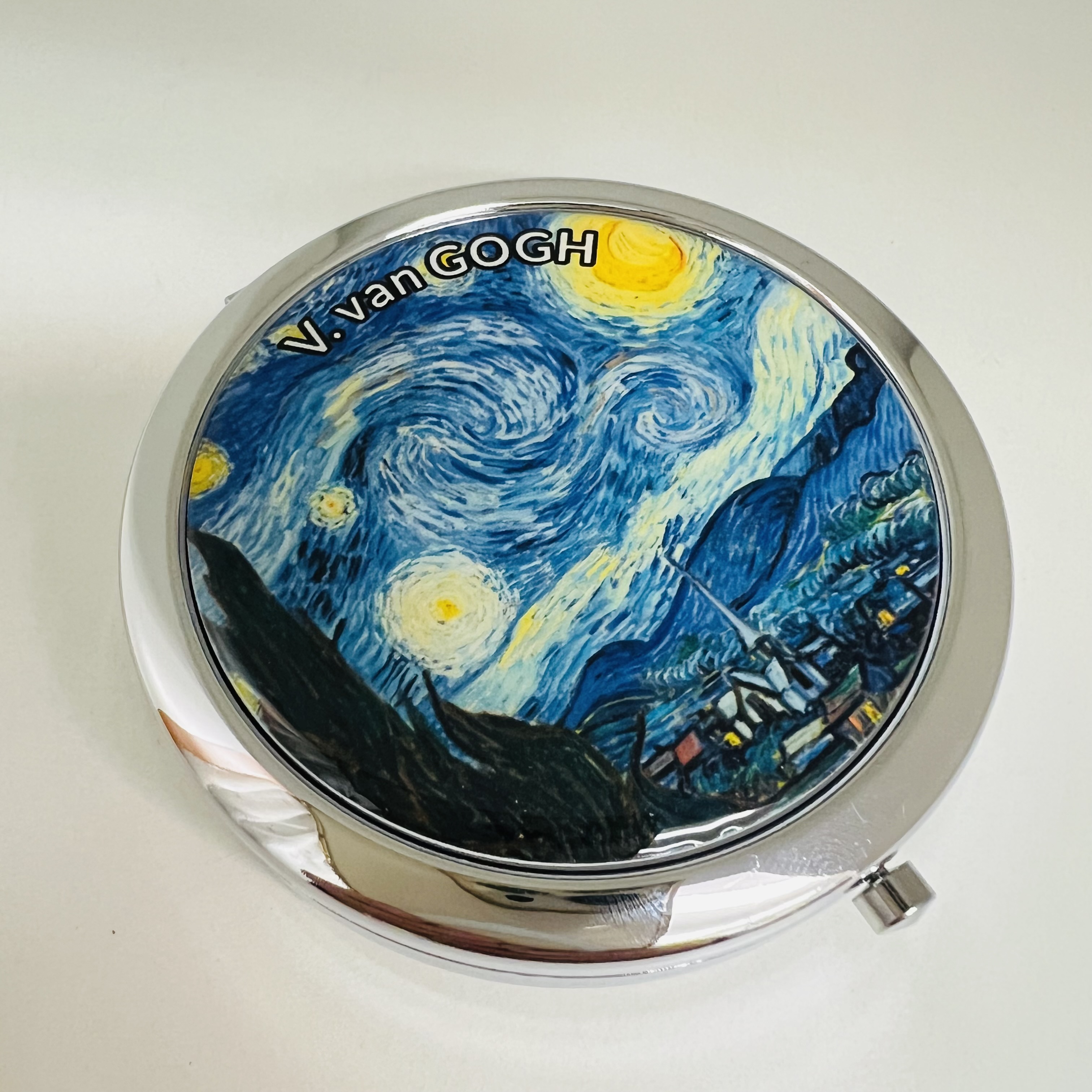 DÓZA NA PILULKY MOTIV VINCENT VAN GOGH - HVĚZDNÁ NOC - STŘÍBRNÝ LEM