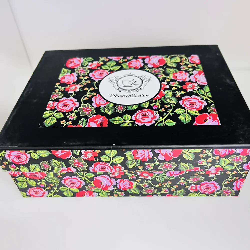 DARKOVÉ BALENÍ HRNEČKŮ S PODŠÁLKEM ESPRESSO 