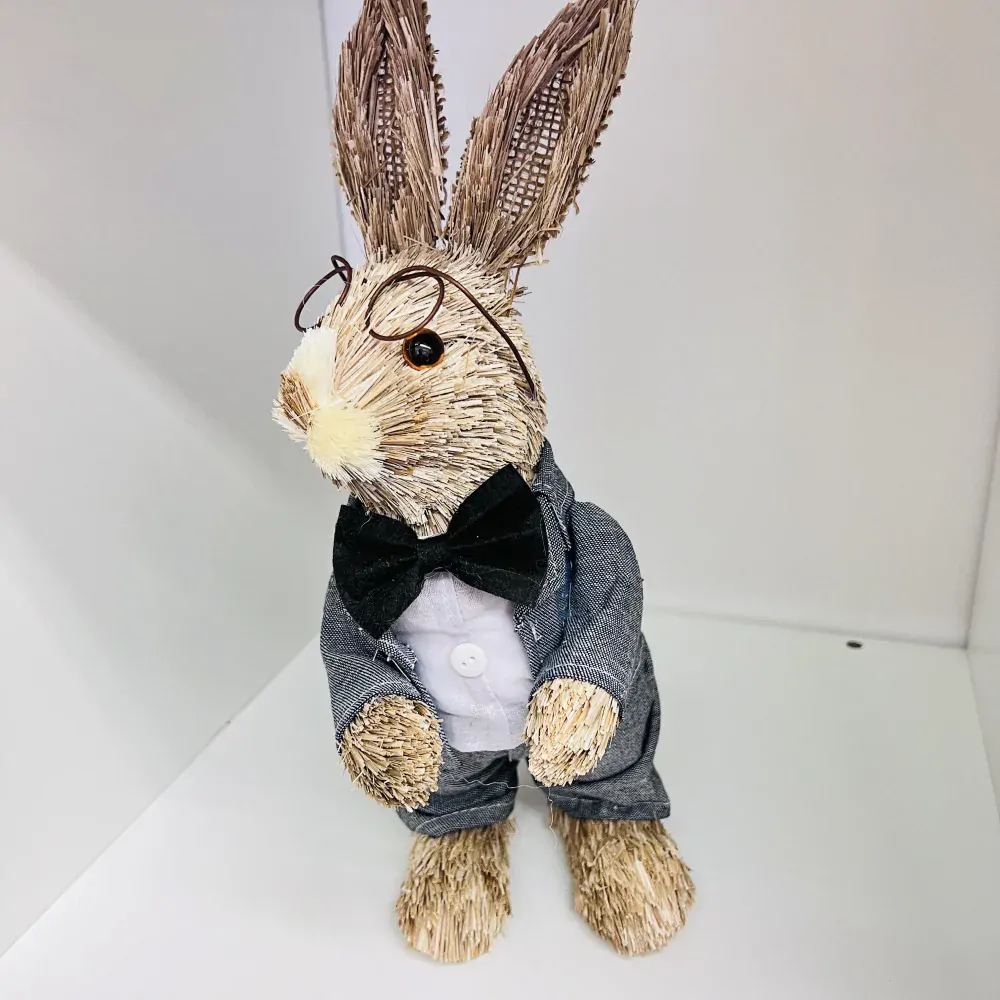 JARNÍ DEKORACE ZAJÍC S BRÝLEMI - CHLAPEC V OBLEKU