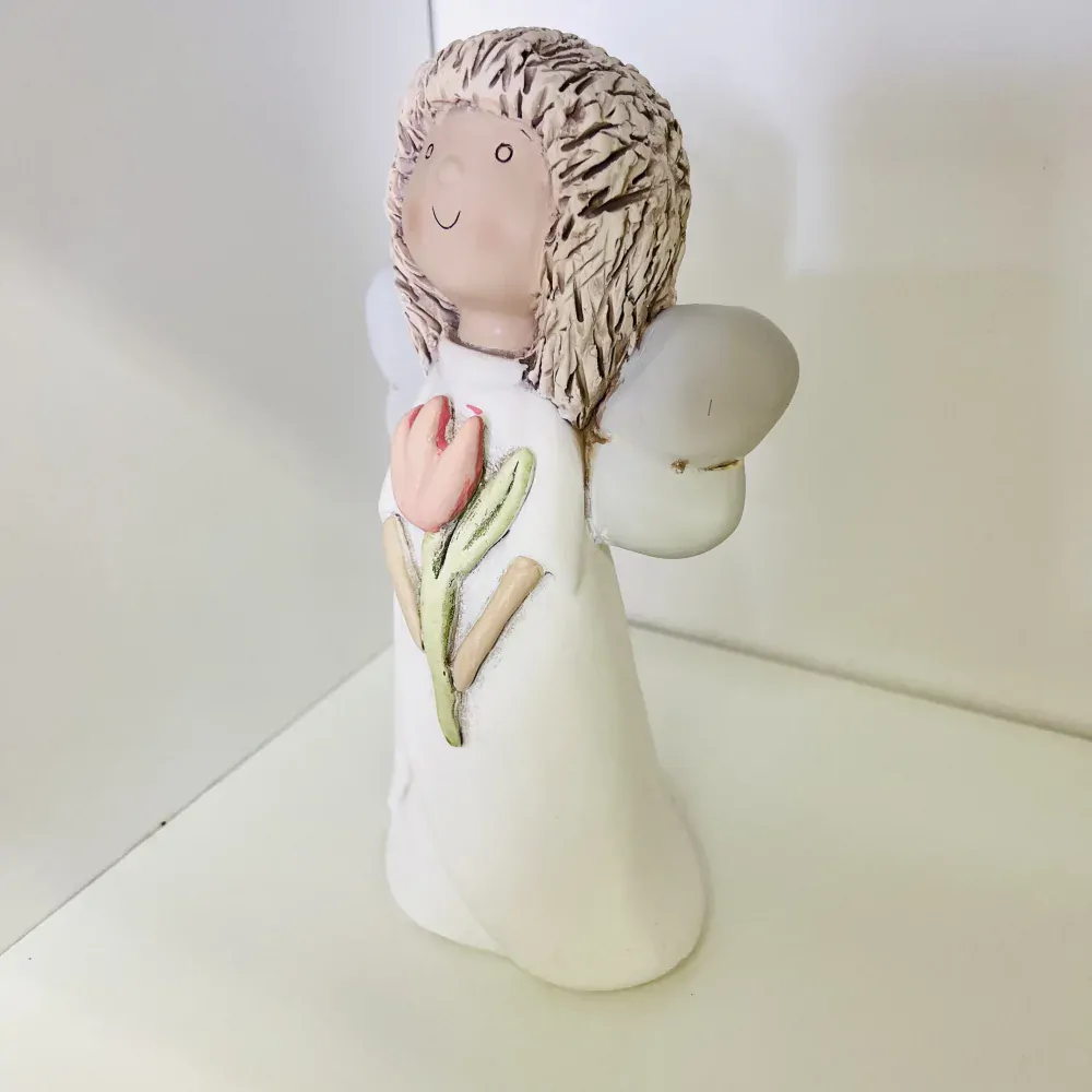 DEKORACE ANDĚL S RŮŽOVÝM TULIPÁNEM