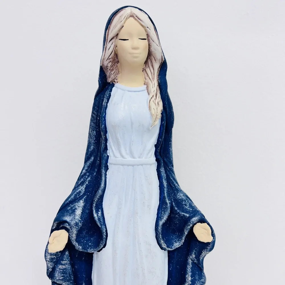 DEKORACE FIGURA MARIE TMAVÁ
