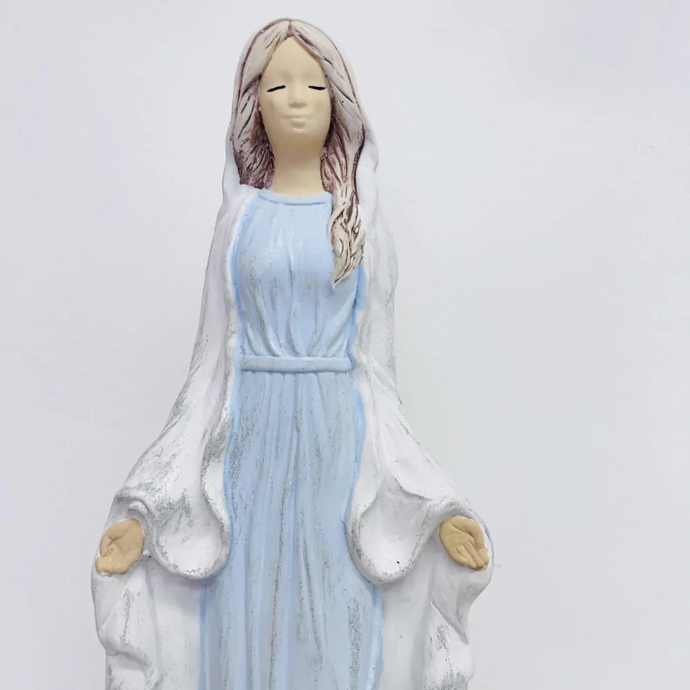 DEKORACE FIGURA MARIE - SVĚTLÁ