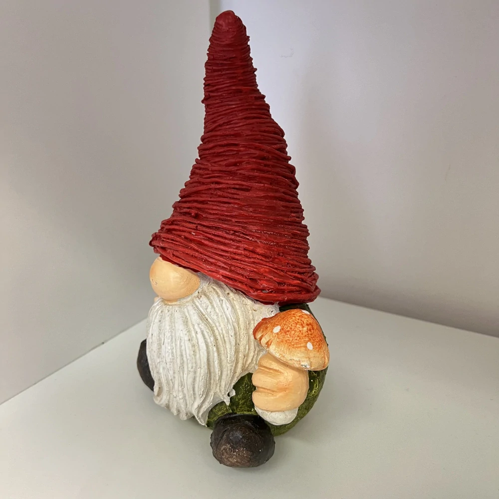 DEKORACE FIGURA SKŘÍTKA