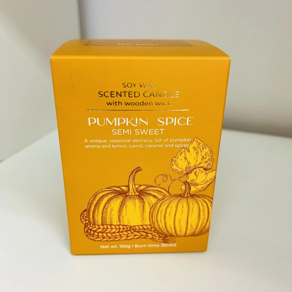 SVÍČKA VE SKLE S DŘEVĚNÝM KNOTEM PUMPKIN SPICE