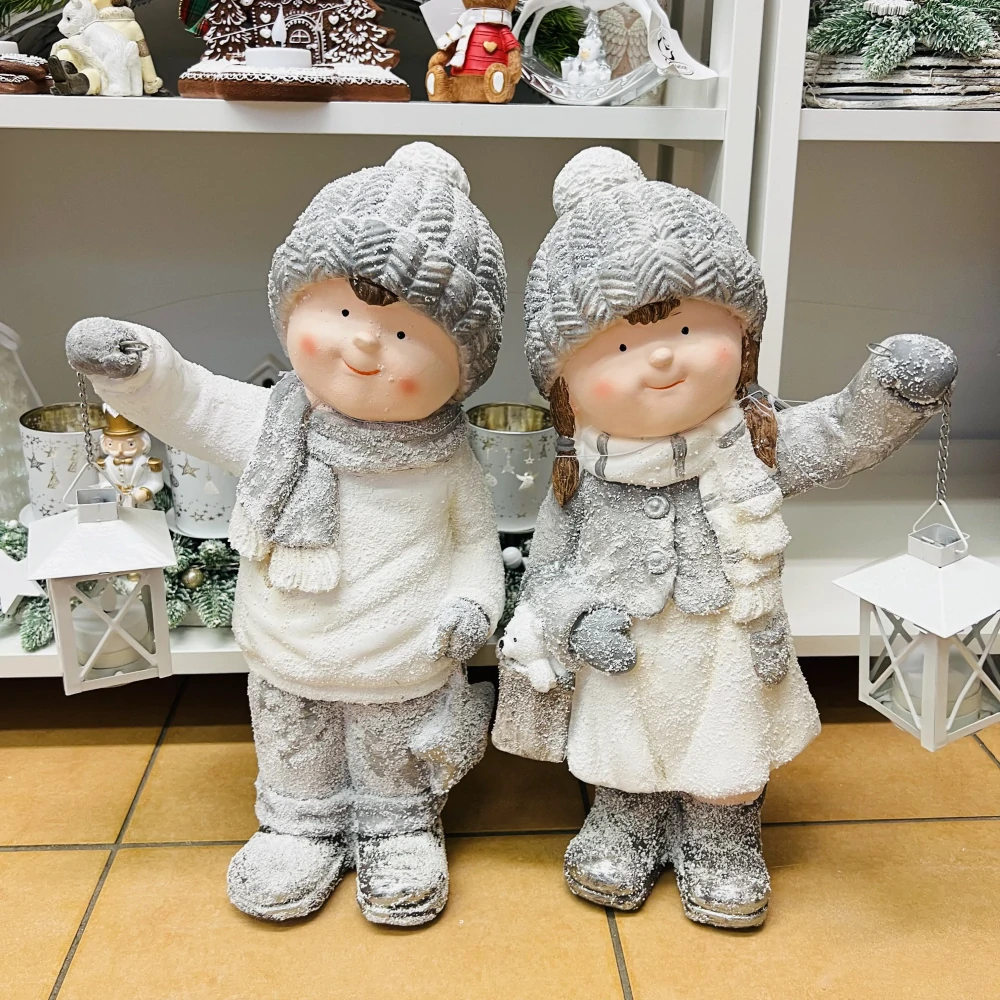 ZIMNÍ DEKORACE FIGURA CHLAPCE S LUCERNOU 