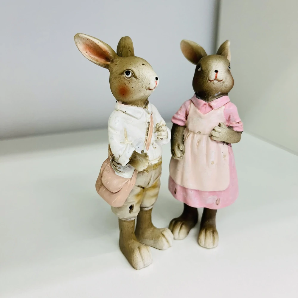 JARNÍ DEKORACE FIGURKA ZAJÍČKA - DVA DRUHY - CHLAPEC NEBO DÍVKA