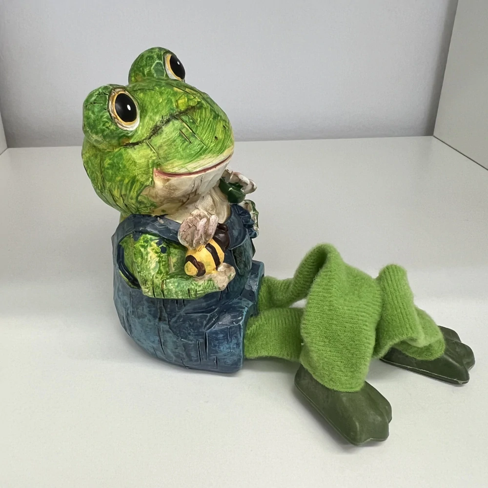 DEKORACE FIGURKA ŽÁBY SEDÍCÍ