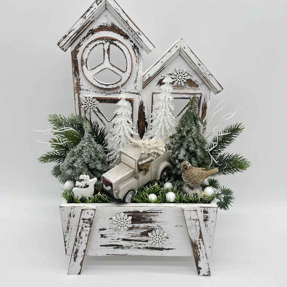 ZIMNÍ DEKORACE TRUHLÍK ZDOBENÝ S OSVĚTLENÍM 