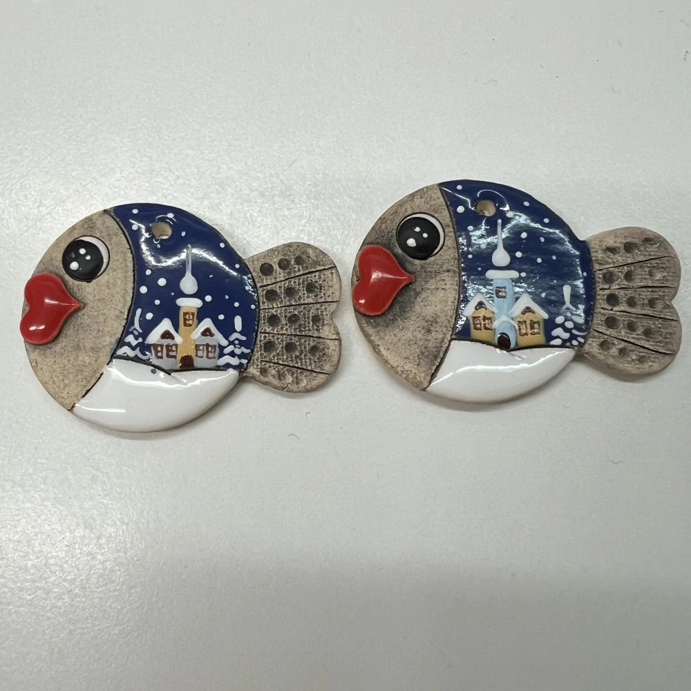 KERAMICKÁ RYBIČKA K ZAVĚŠENÍ 