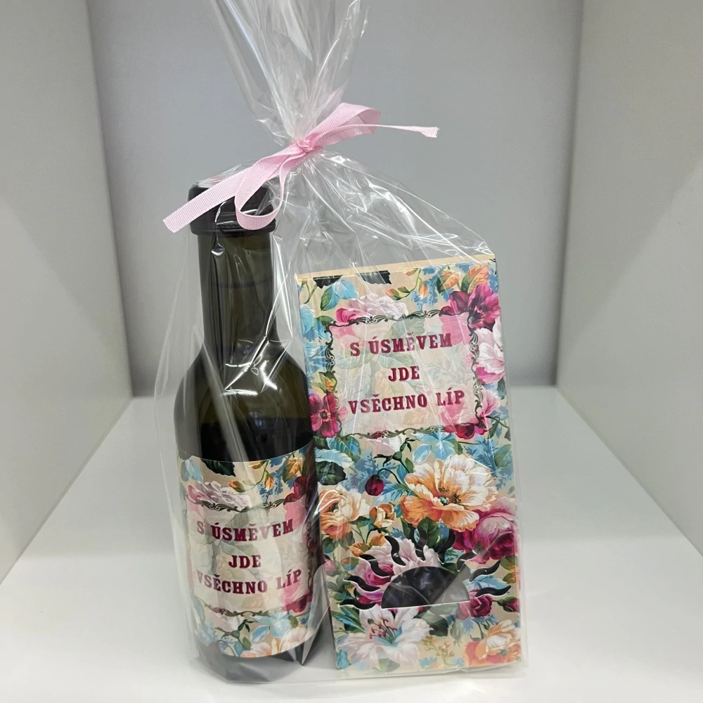 🎁 Dárková sada „S úsměvem jde všechno líp“ 🍷🍫