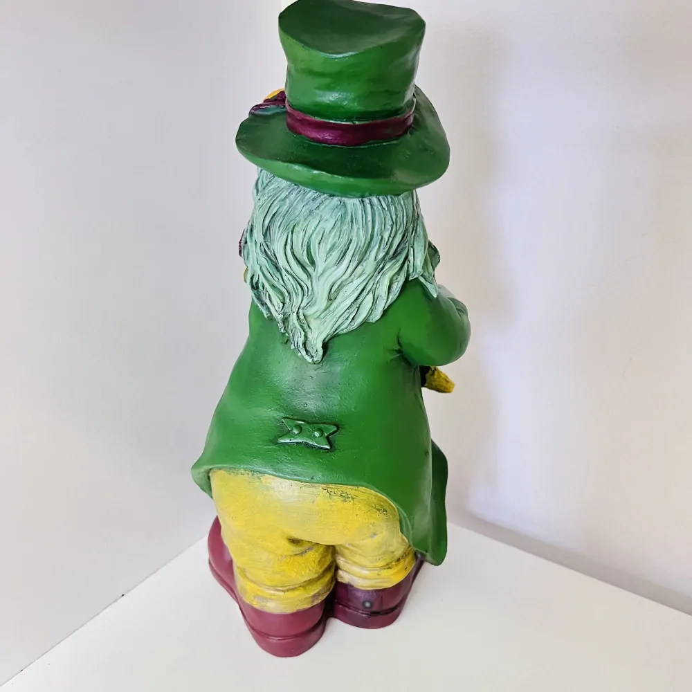 DEKORACE FIGURA VODNÍK S RYBKOU