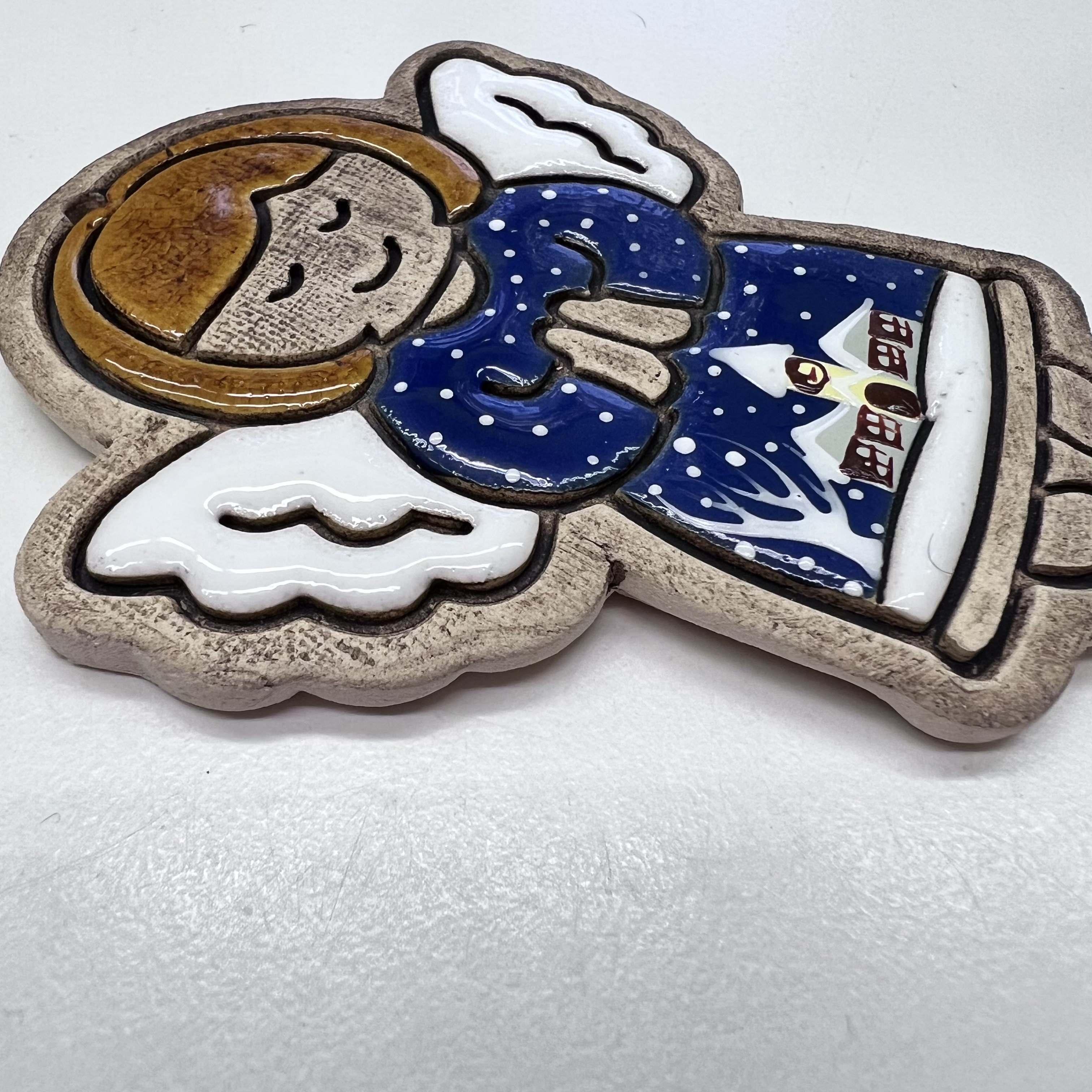 DEKORACE KERAMICKÝ ANDÍLEK ZIMNÍ MOTIV