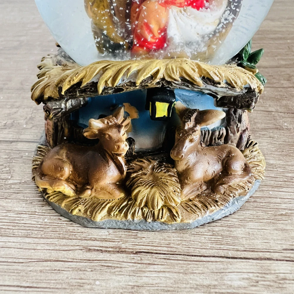 DEKORACE SNĚHOVÁ KOULE - BETLÉM - DVA DRUHY