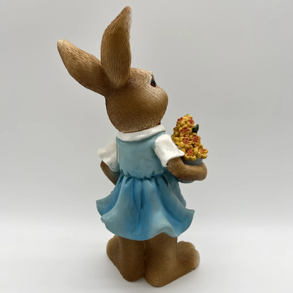 JARNÍ DEKORACE FIGURKA KRÁLIČÍ HOLČIČKY S KYTIČKOU