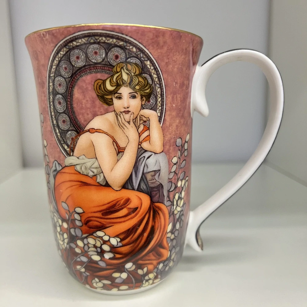 HRNEK MOTIV ALPHONSE MUCHA