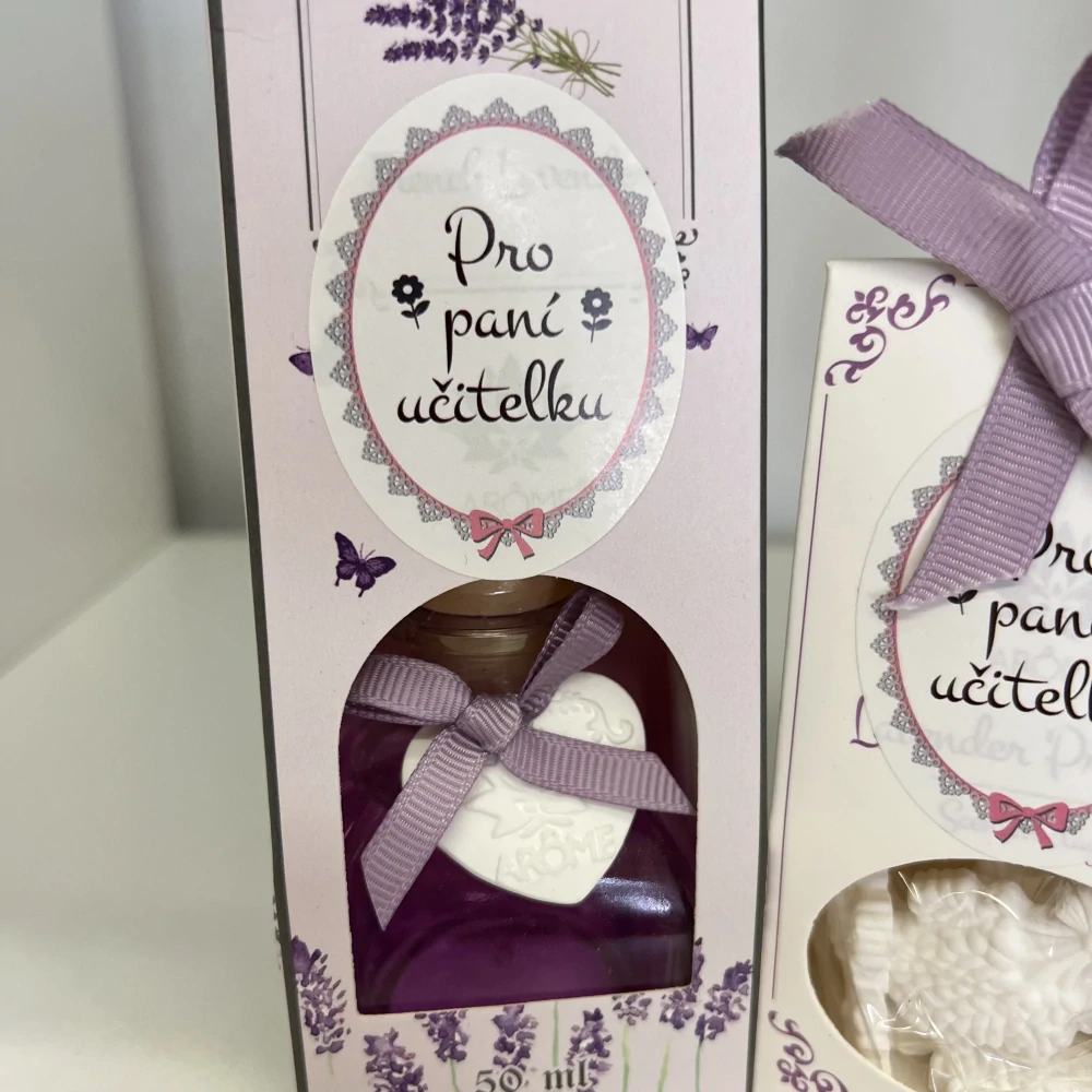 DÁRKOVÉ BALENÍ PRO PANÍ UČITELKU - DIFFUSER A VONNÝ JÍL