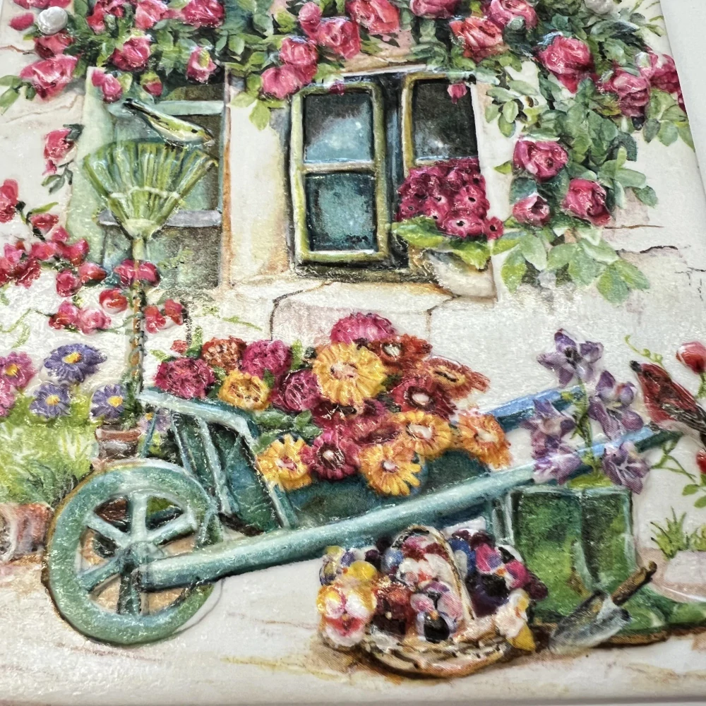 KERAMICKÁ DLAŽDICE ZDOBENÁ TECHNIKOU DECOUPAGE 3D