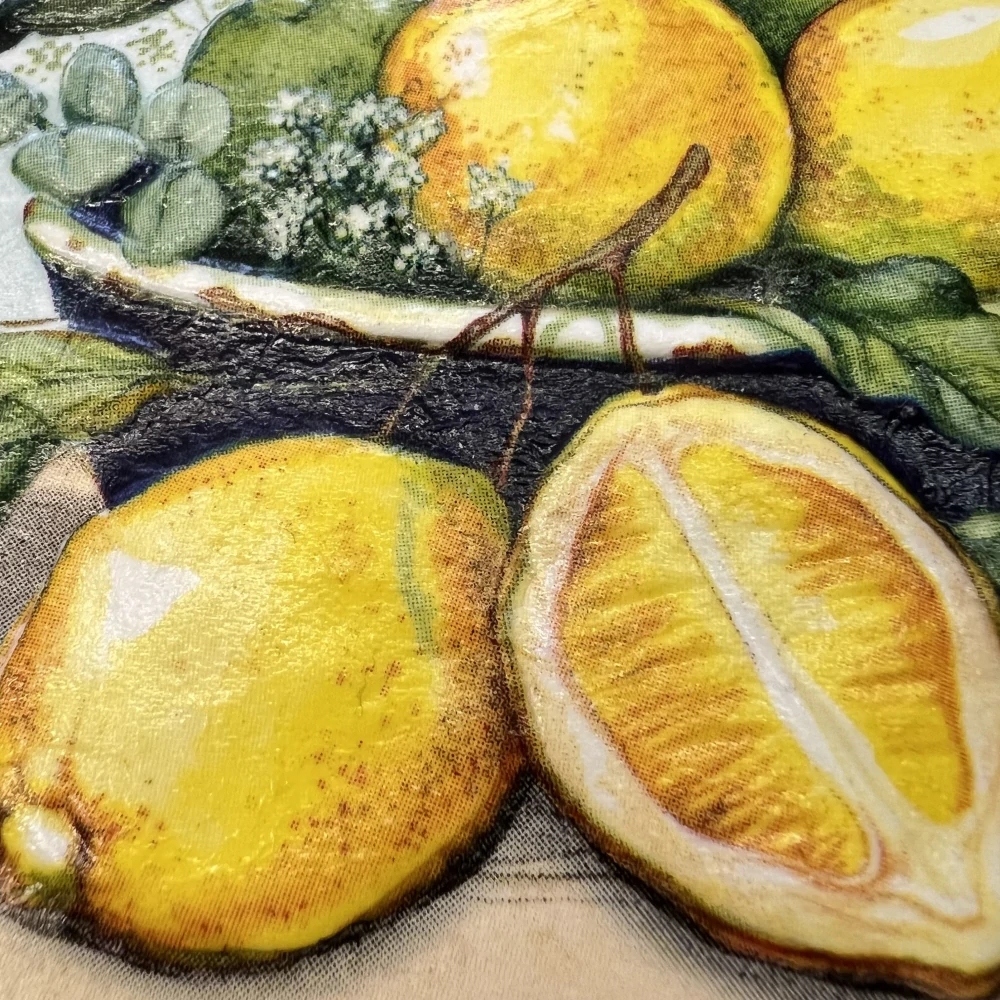 KERAMICKÁ DLAŽDICE ZDOBENÁ TECHNIKOU DECOUPAGE 3D