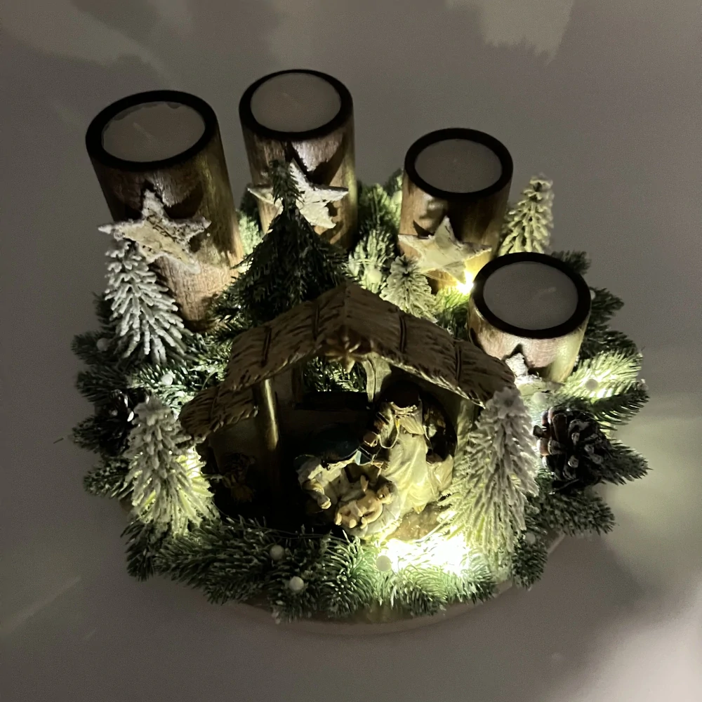 ZIMNÍ DEKORACE ADVENTNÍ SVÍCEN NA ČAJOVÉ SVÍČKY