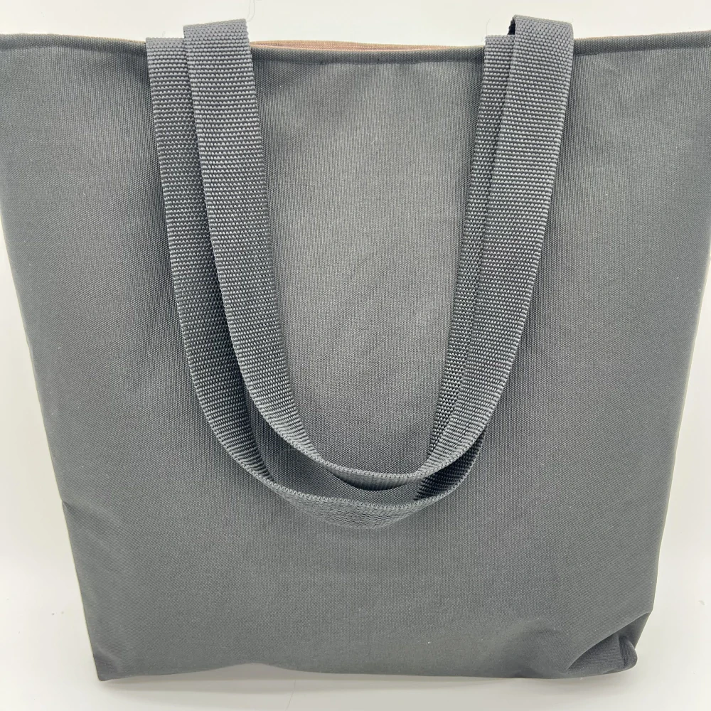 👜 Designová taška – Zimní město