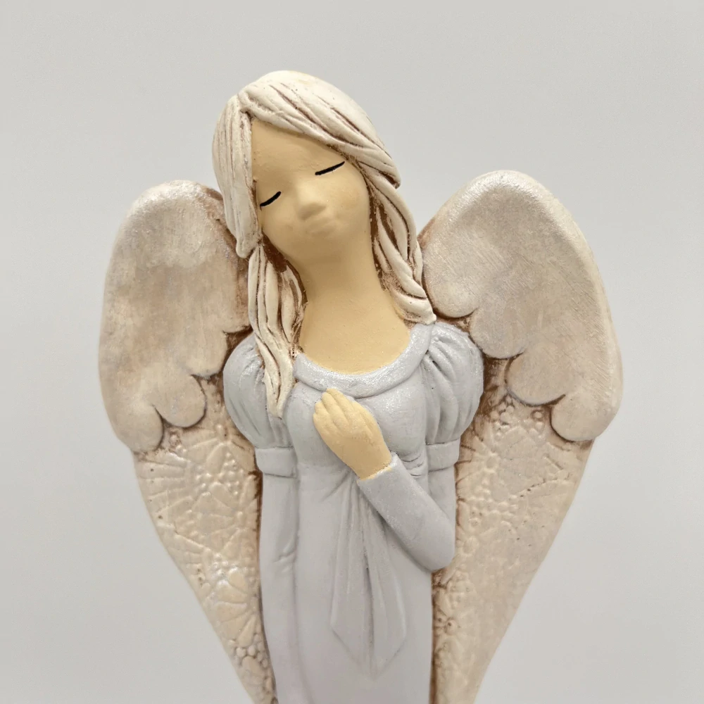 🤍 Elegantní andělka v šedých šatech