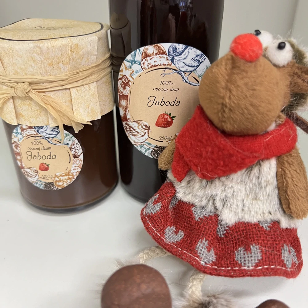 🎁 Dárkový set – Jahodová dobrota + zimní sobík