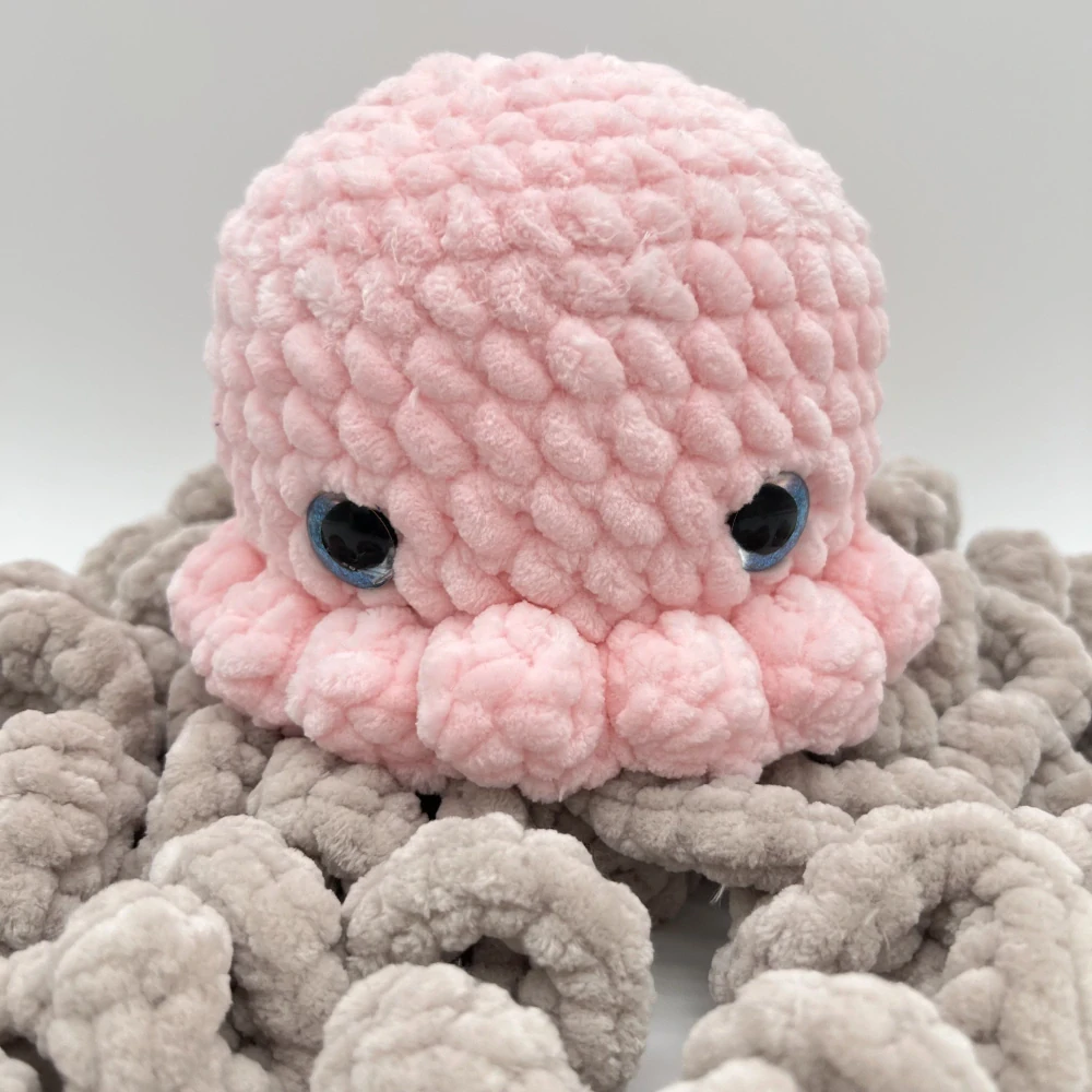 🐙 Háčkovaná chobotnička – hebká dekorace