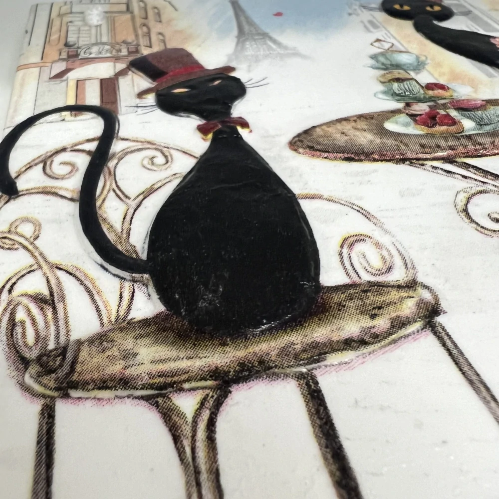 🐾 Zdobená keramická dlaždice – Kočky v Paříži 🇫🇷