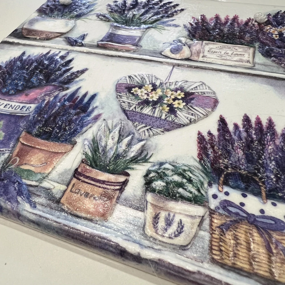 💜 Zdobená keramická dlaždice – Levandulová polička 🌿