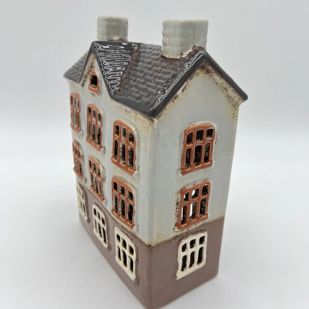 🏡 Keramický domeček na svíčku – krémový s terakotovými okny 🏡