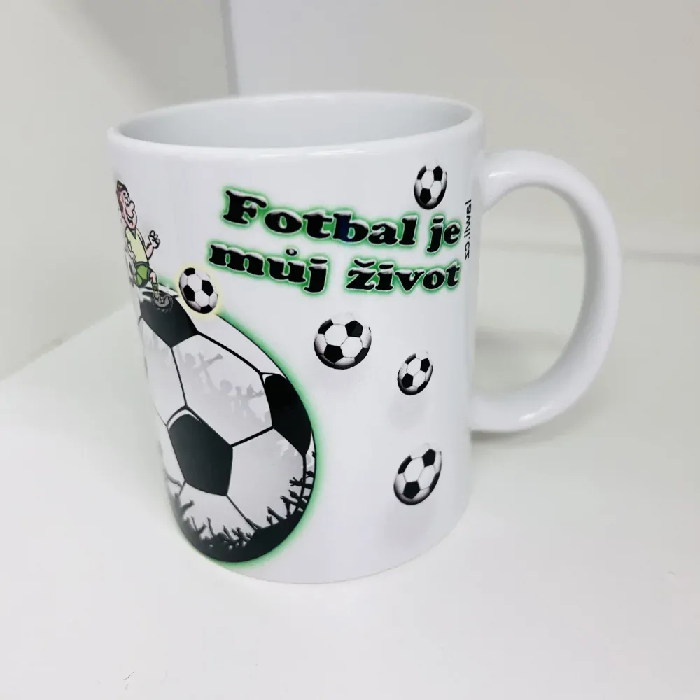 HRNEK - FOTBAL JE MŮJ ŽIVOT