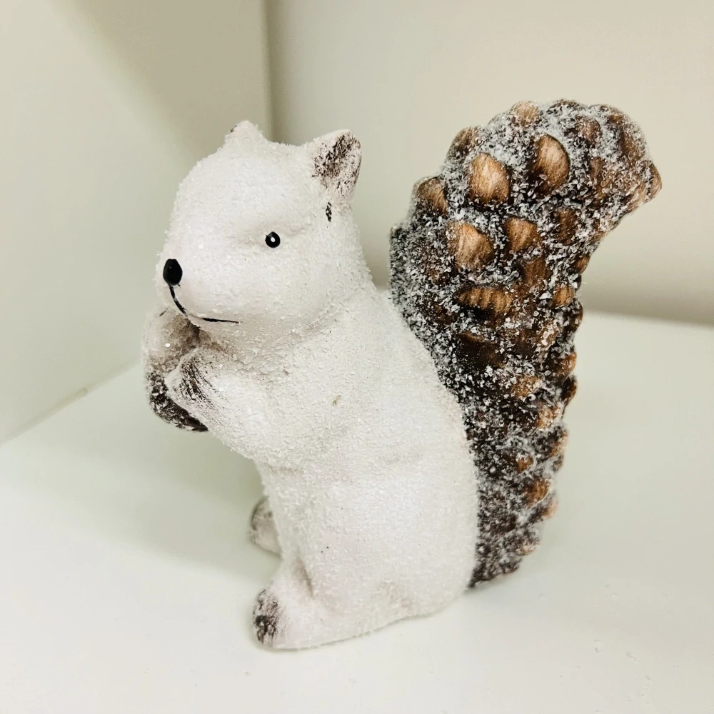 ZIMNÍ DEKORACE FIGURKA VEVERKA 