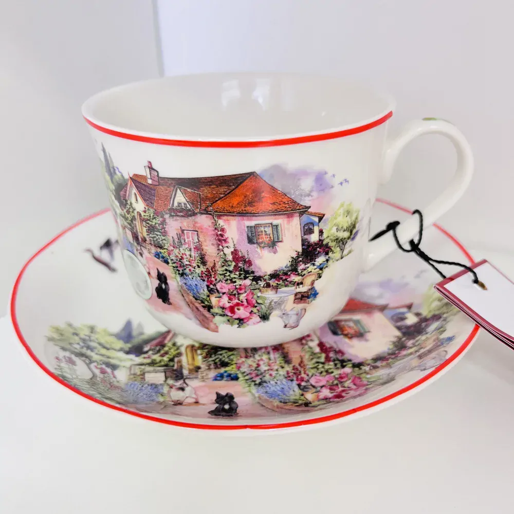 ☕🌸 Šálek s podšálkem 400 ml – Anglický venkov „Červený dům“ | CARMANI® 🌸☕