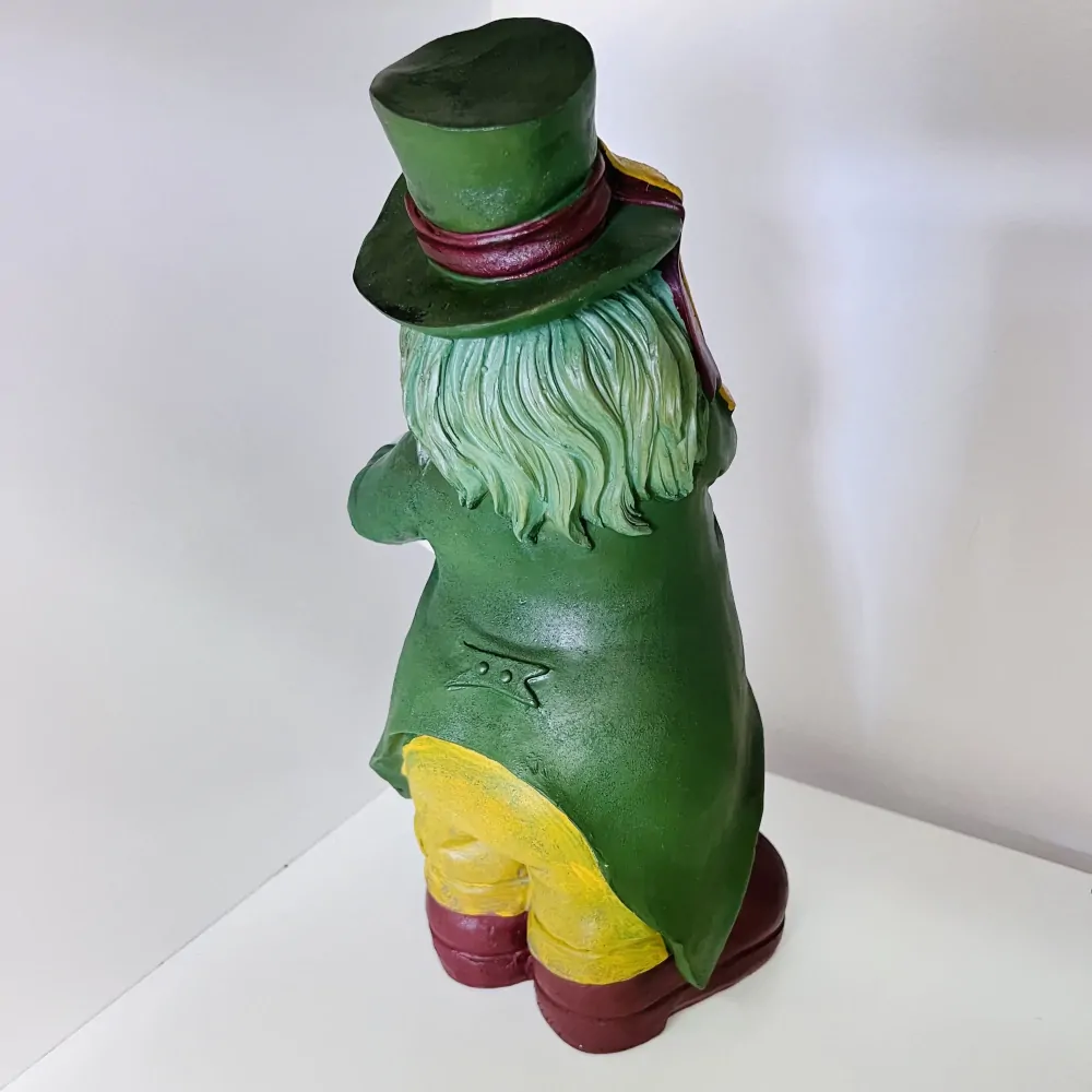 DEKORACE FIGURA VODNÍK S HRNEČKEM