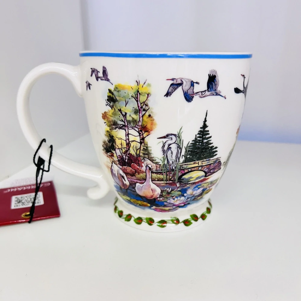 DÁRKOVÝ HRNEK BALENÝ V KRABIČCE MOTIV VENKOV