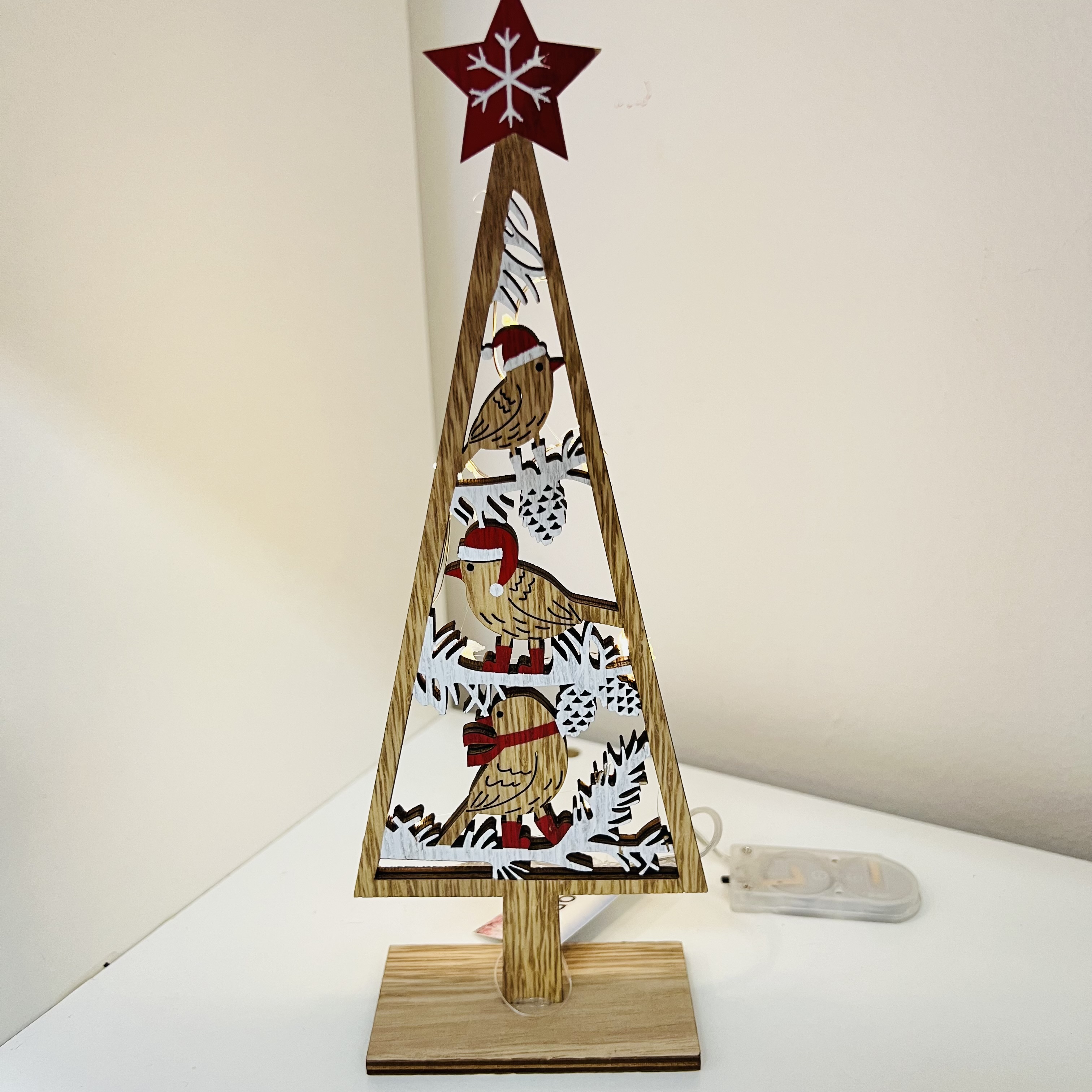 ZIMNÍ DEKORACE S LED OSVĚTLENÍM - STROMEČEK