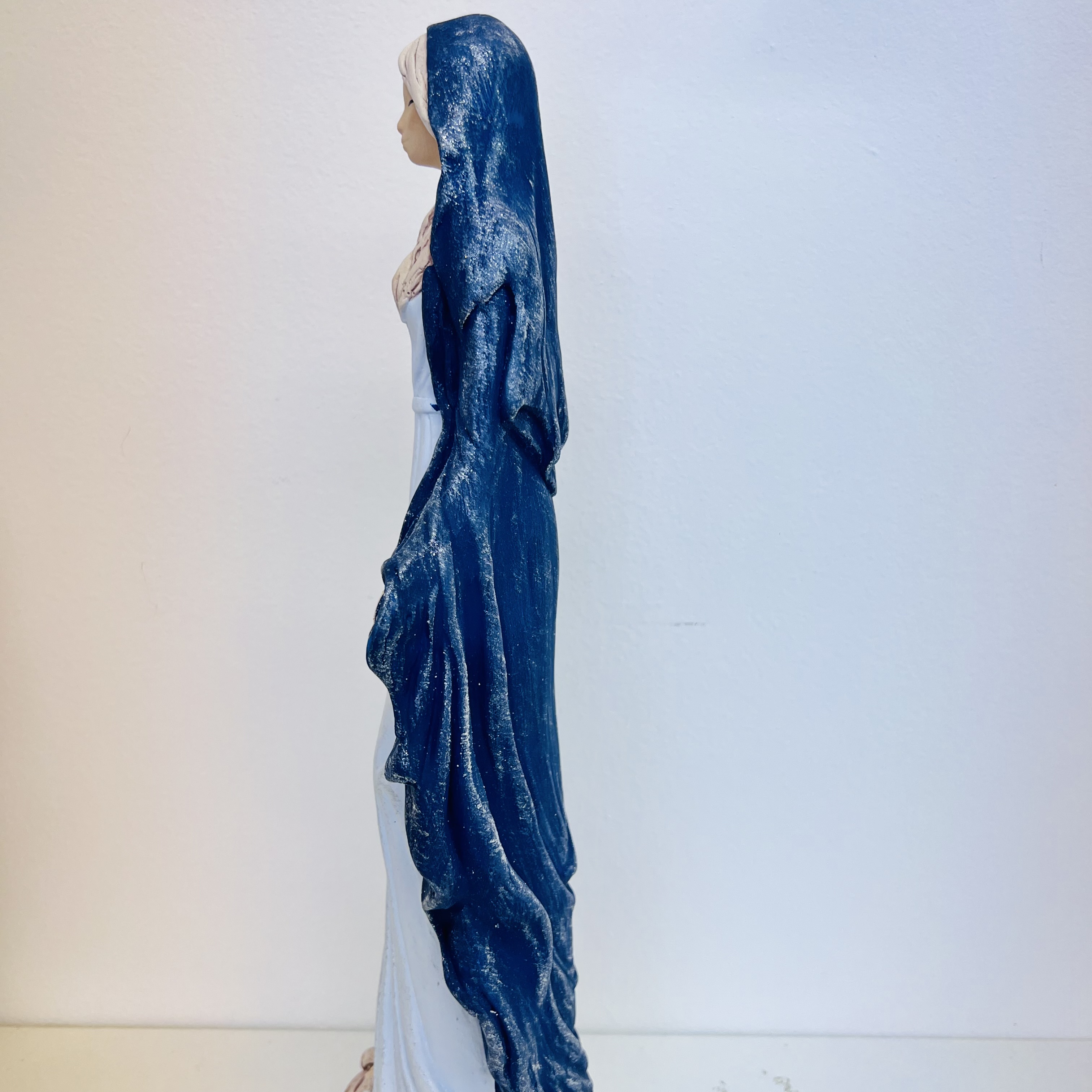 DEKORACE FIGURA MARIE TMAVÁ