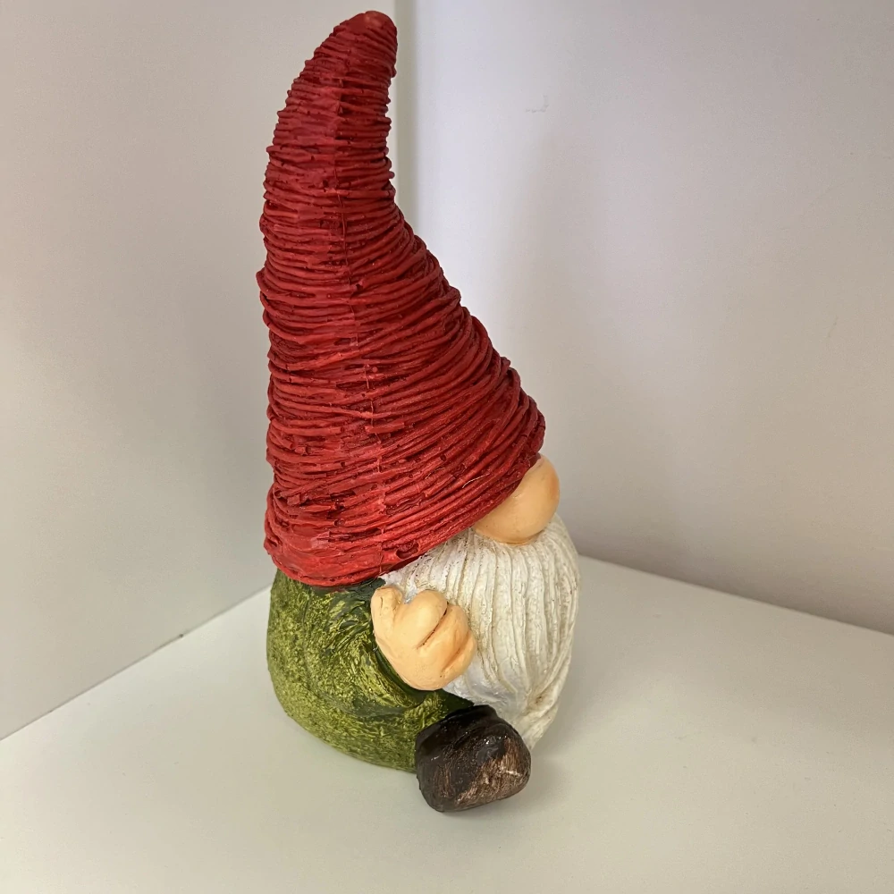 DEKORACE FIGURA SKŘÍTKA