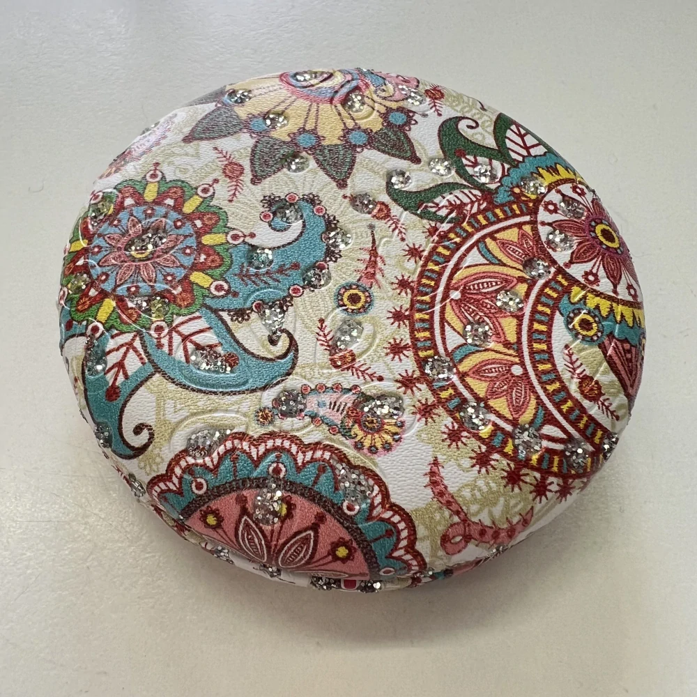 ZRCÁTKO S MOTIVEM MANDALY - MIX MOTIVU 