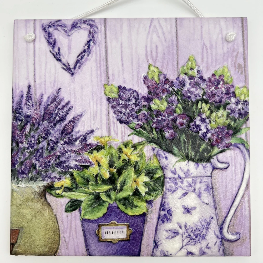 DEKORACE K ZAVĚŠENÍ DLAŽDICE ZDOBENÁ TECHNIKOU DECOUPAGE 3D 