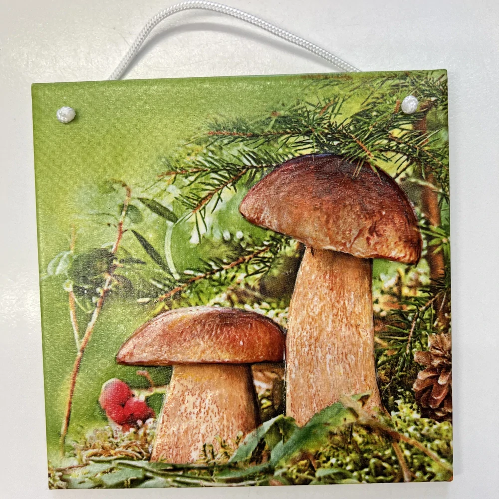 KERAMICKÁ DLAŽDICE ZDOBENÁ TECHNIKOU DECOUPAGE 3D