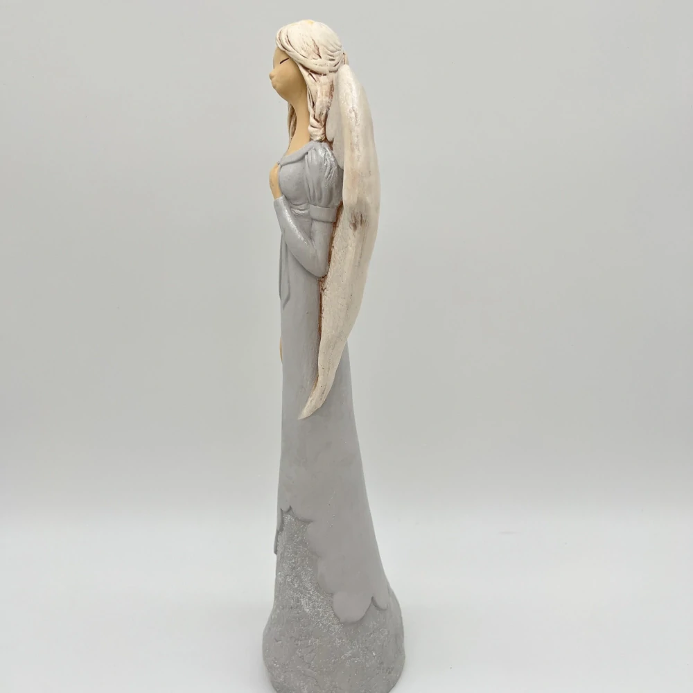 🤍 Elegantní andělka v šedých šatech