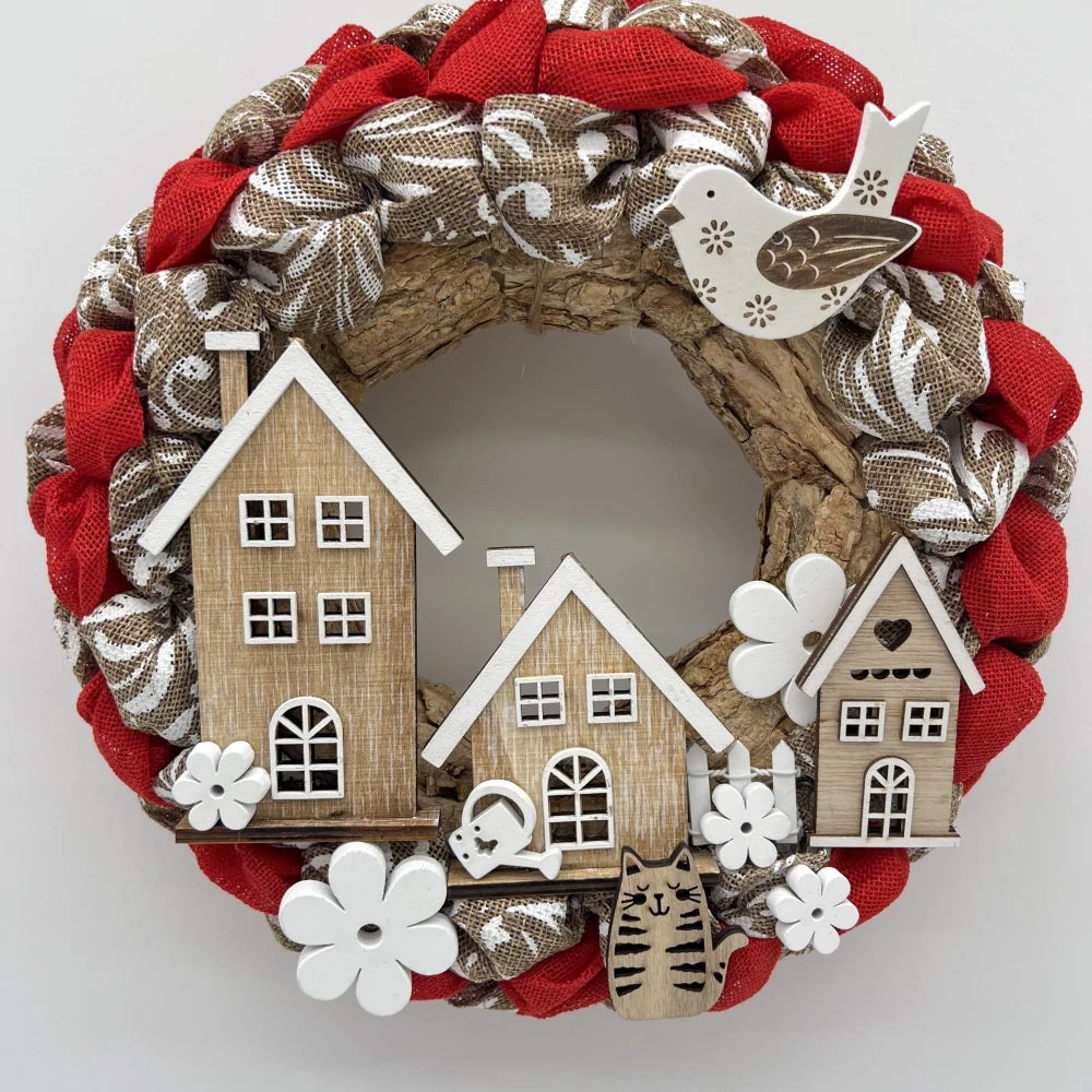 🏡 Věnec „Vesnička s kočičkou“ – přírodní s červenou jutou