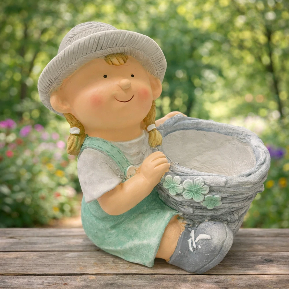 👧 Dekorativní holčička s květináčem 🌼