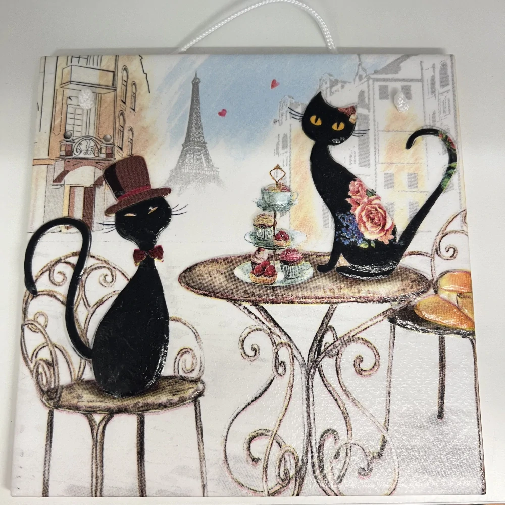 🐾 Zdobená keramická dlaždice – Kočky v Paříži 🇫🇷