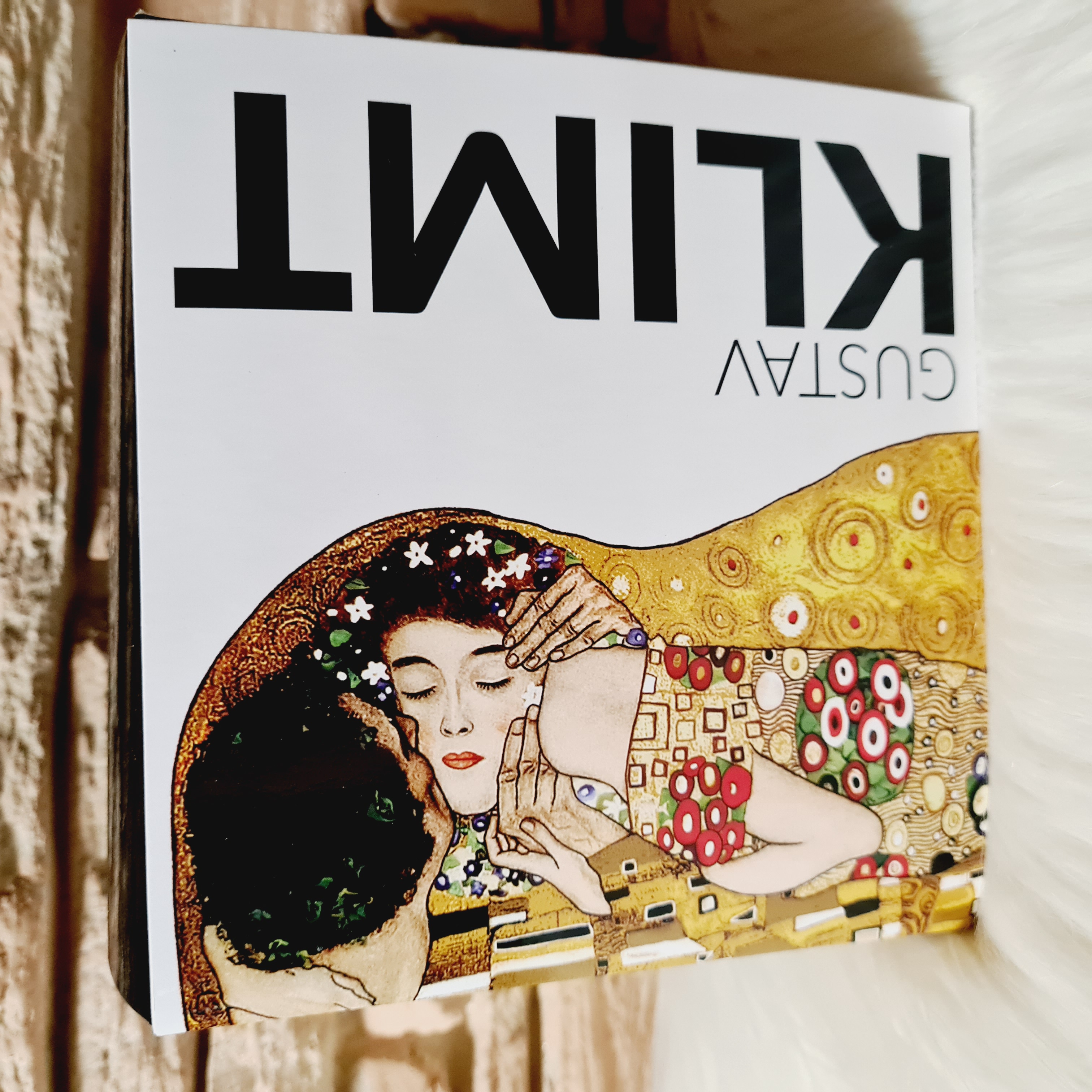 HRNEK V DÁRKOVÉM BALENÍ MOTIV GUSTAV KLIMT
