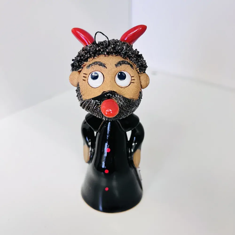 ČERT ZVONEK ROVNÉ ROHY