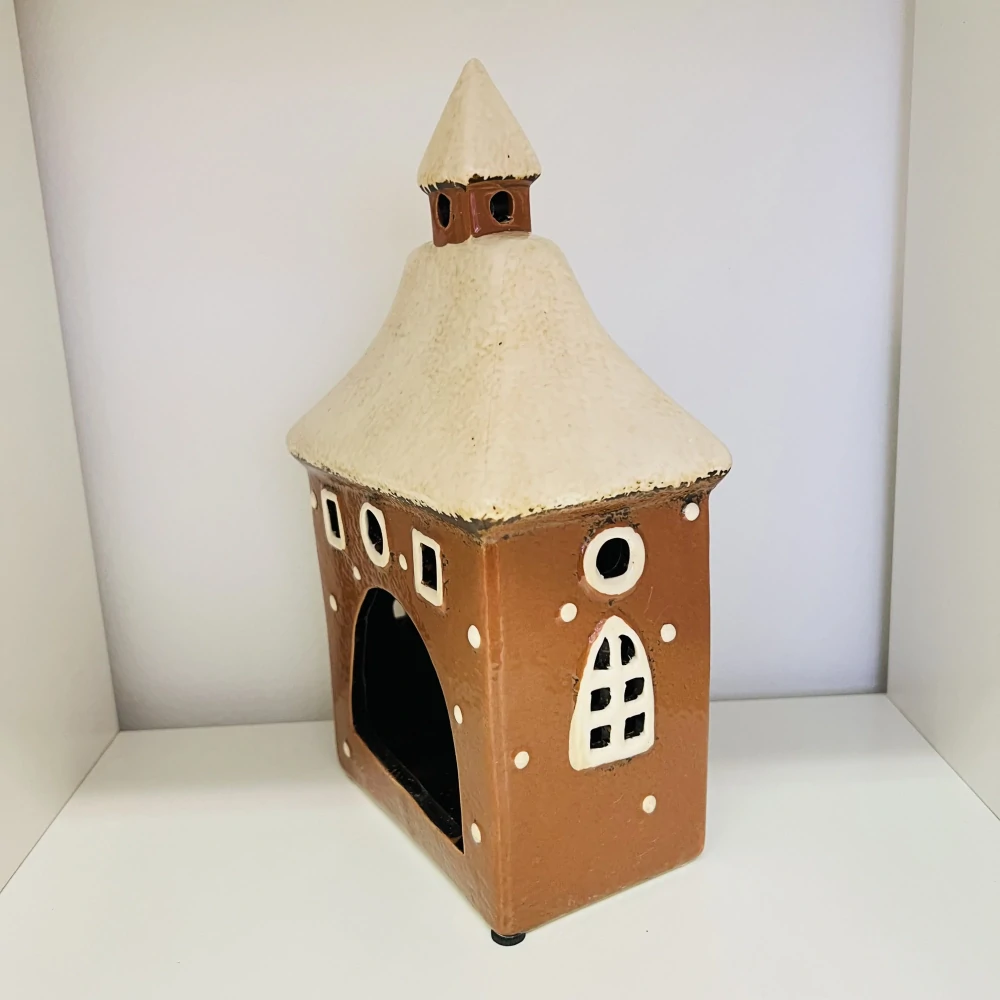 DEKORACE KERAMICKÝ DOMEK NA LIGHT SVÍČKU 